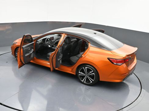 Used 2023 Nissan Sentra SR w/ SR Premium Package image 46