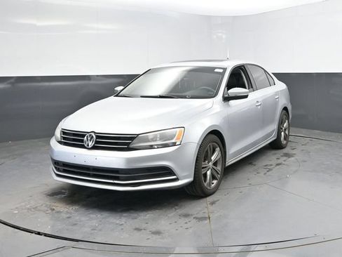Used 2015 Volkswagen Jetta TDI SE FWD image 6
