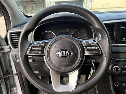 Used 2020 Kia Sportage LX image 14
