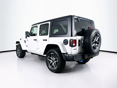 Used 2024 Jeep Wrangler Unlimited w/ Convenience Group AWD/4WD image 5