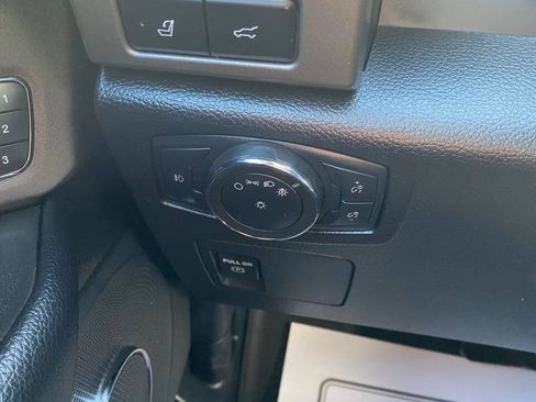 Used 2020 Ford Expedition XLT w/ Equipment Group 202A AWD/4WD image 17