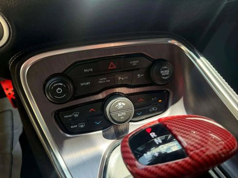 Used 2018 Dodge Challenger SXT Plus image 22