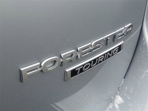 Used 2024 Subaru Forester Touring w/ Pop Package 2 image 11