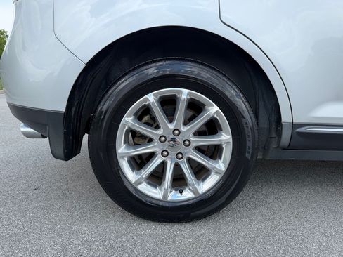 Used 2015 Lincoln MKX FWD w/ Equipment Group 102A image 24
