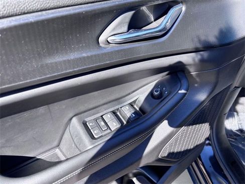 Used 2025 Jeep Grand Cherokee Altitude image 14