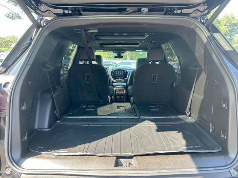 Certified 2022 Chevrolet Traverse RS w/ LPO, Floor Liner Package image 29