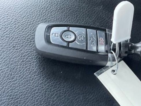 Used 2020 Ford F350 Lariat image 13