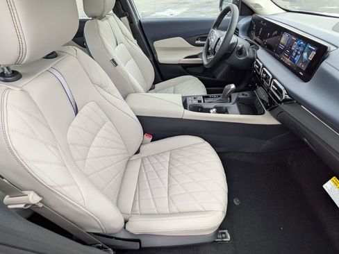 New 2026 Nissan Sentra SL FWD image 24