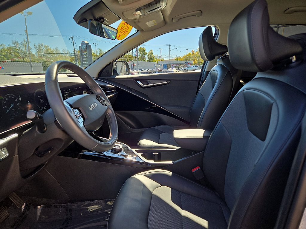 Used 2024 Kia Niro Wind w/ Wind Preserve Package FWD image 14