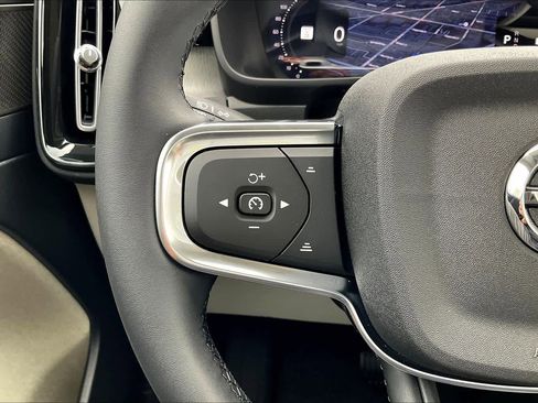 New 2026 Volvo XC40 B4 Plus w/ Climate Package image 17