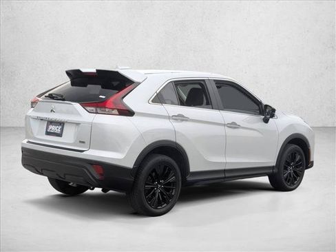 Used 2022 Mitsubishi Eclipse Cross LE AWD/4WD image 5