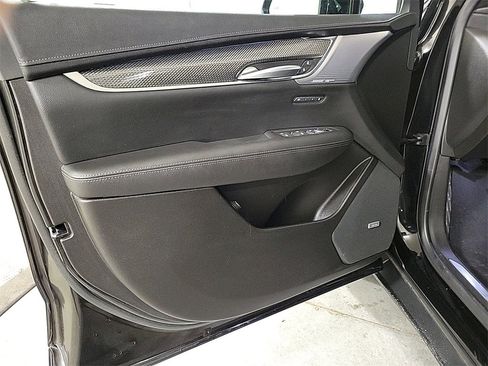 Used 2024 Cadillac XT5 Sportv w/ Technology Package image 21