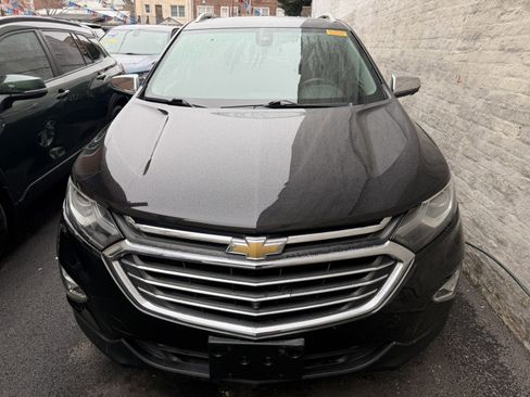 Used 2020 Chevrolet Equinox Premier image 2