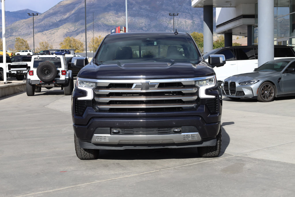 Used 2022 Chevrolet Silverado 1500 High Country w/ High Country Premium Package AWD/4WD image 9