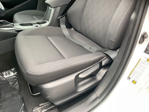 Used 2024 Toyota Corolla LE image 14