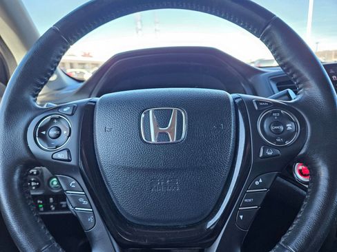 Used 2020 Honda Ridgeline RTL-E image 12
