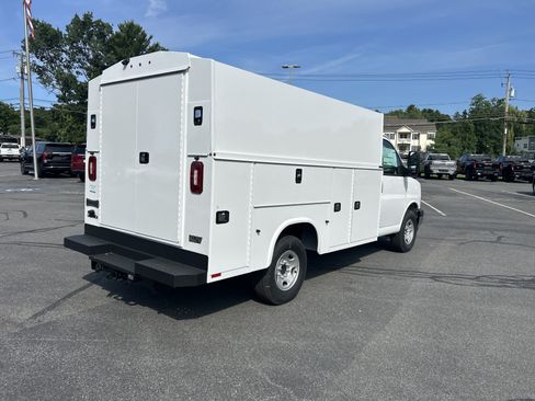 New 2026 GMC Savana 3500 w/ Power Convenience Package RWD image 12