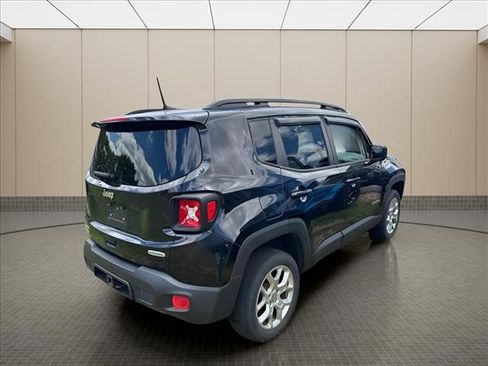 Used 2018 Jeep Renegade Latitude w/ Popular Equipment Group AWD/4WD image 14