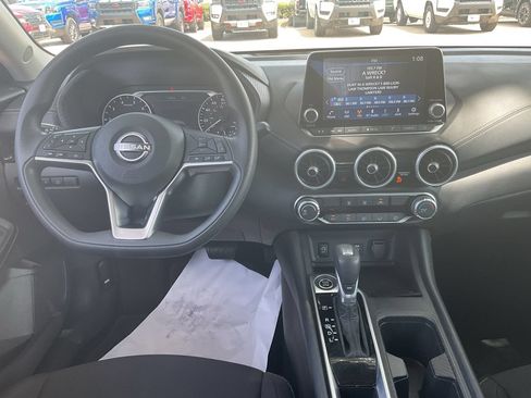 Used 2025 Nissan Sentra SV FWD image 13