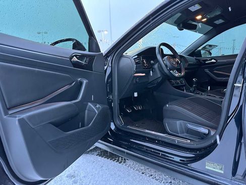 Used 2019 Volkswagen Jetta GLI image 19