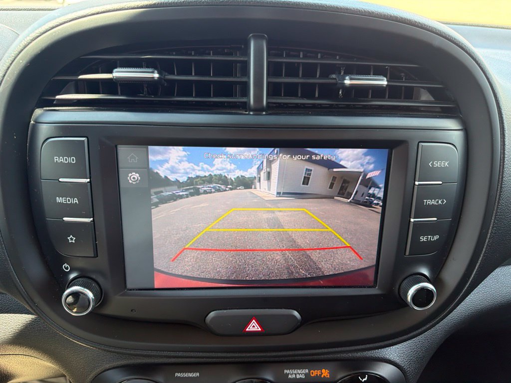 Used 2024 Kia Soul LX w/ Option Group 015 FWD image 21