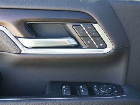 New 2025 GMC Sierra 2500 Denali w/ Denali Reserve Package image 19