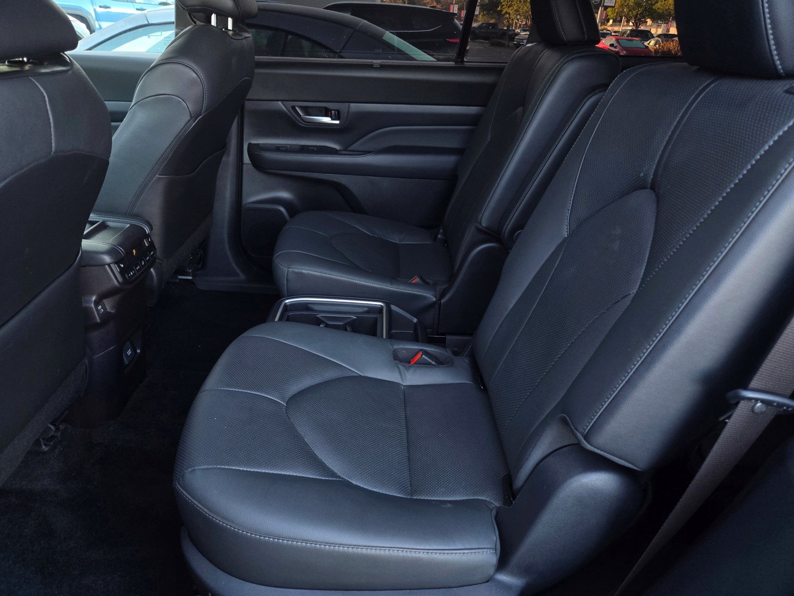 Certified 2025 Toyota Grand Highlander AWD Hybrid image 11