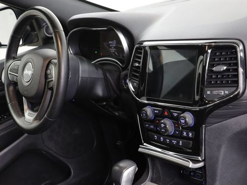 Used 2019 Jeep Grand Cherokee Altitude AWD/4WD image 22