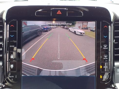 Certified 2025 RAM 2500 Big Horn AWD/4WD image 8