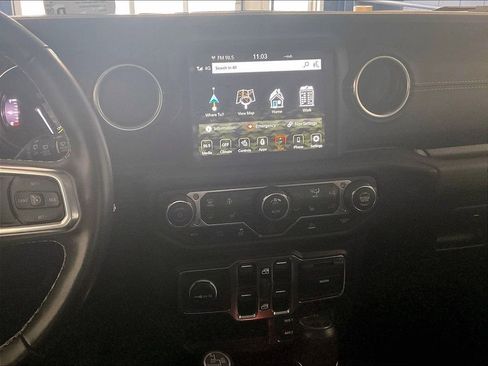 Used 2023 Jeep Wrangler Unlimited Sahara w/ Cold Weather Group AWD/4WD image 18