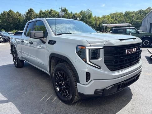 Used 2025 GMC Sierra 1500 Pro w/ Graphite Edition AWD/4WD image 2