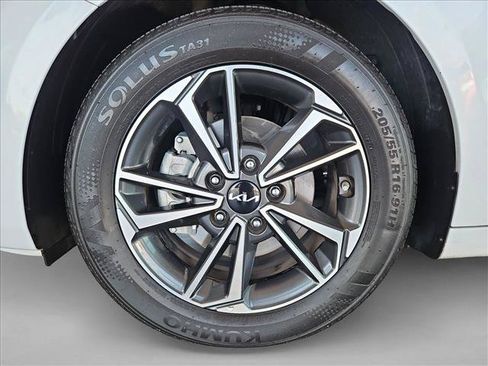 Used 2022 Kia Forte LXS w/ LXS Technology Package FWD image 22