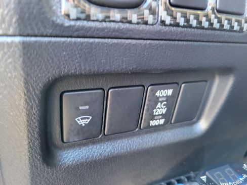 Used 2018 Toyota 4Runner SR5 Premium AWD/4WD image 10