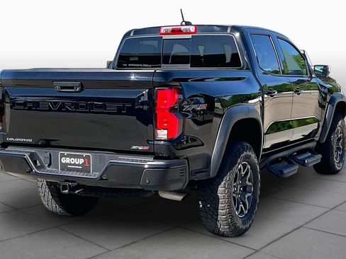 Used 2025 Chevrolet Colorado ZR2 w/ Technology Package image 13