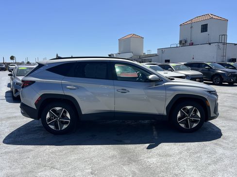 Used 2025 Hyundai Tucson SEL FWD image 9