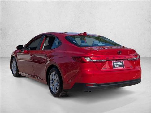 Used 2025 Toyota Camry LE image 8
