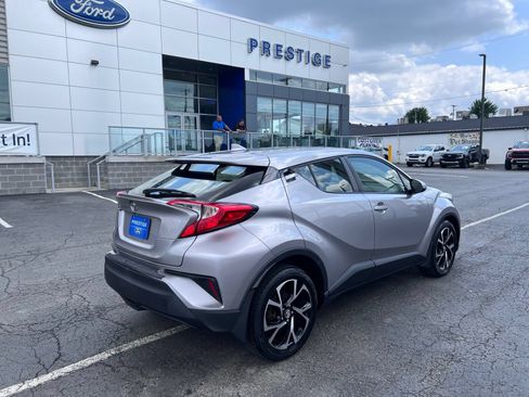 Used 2018 Toyota C-HR XLE FWD image 8