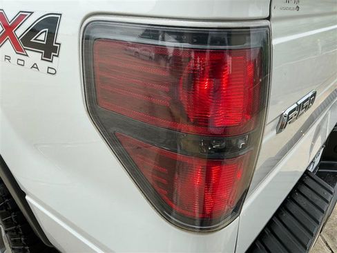 Used 2014 Ford F150 FX4 w/ Equipment Group 402A Luxury AWD/4WD image 21