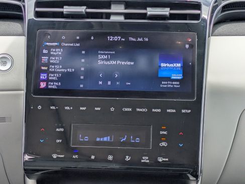 Certified 2022 Hyundai Tucson Limited w/ Cargo Package FWD image 16