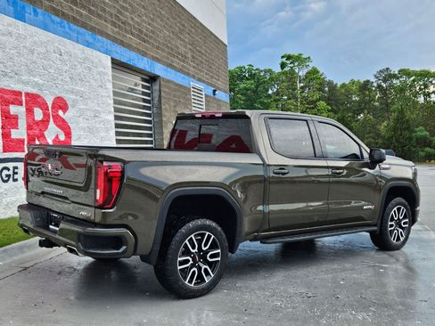 Used 2024 GMC Sierra 1500 AT4 w/ Technology Package AWD/4WD image 7