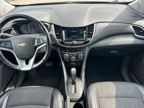 Used 2019 Chevrolet Trax LT w/ LT Convenience Package FWD image 10
