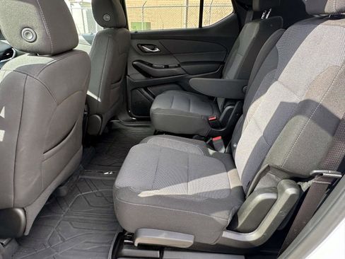 Certified 2023 Chevrolet Traverse LT image 11