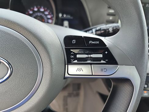 Certified 2023 Hyundai Elantra SEL image 17