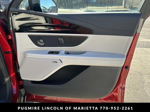 New 2026 Lincoln Nautilus Reserve w/ Jet Appearance Package image 14