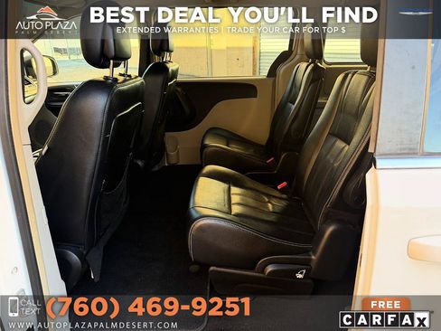 Used 2015 Chrysler Town & Country Touring FWD image 38