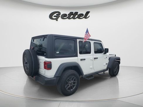 Used 2024 Jeep Wrangler Unlimited Sport AWD/4WD image 4