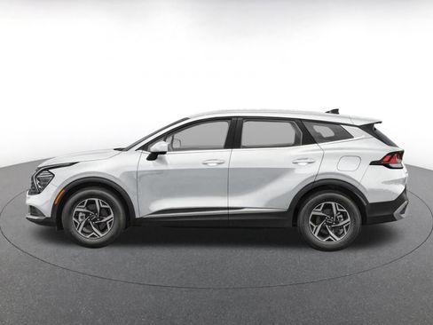 Used 2025 Kia Sportage LX FWD image 3