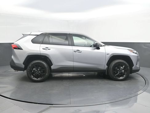 Used 2025 Toyota RAV4 LE FWD image 8