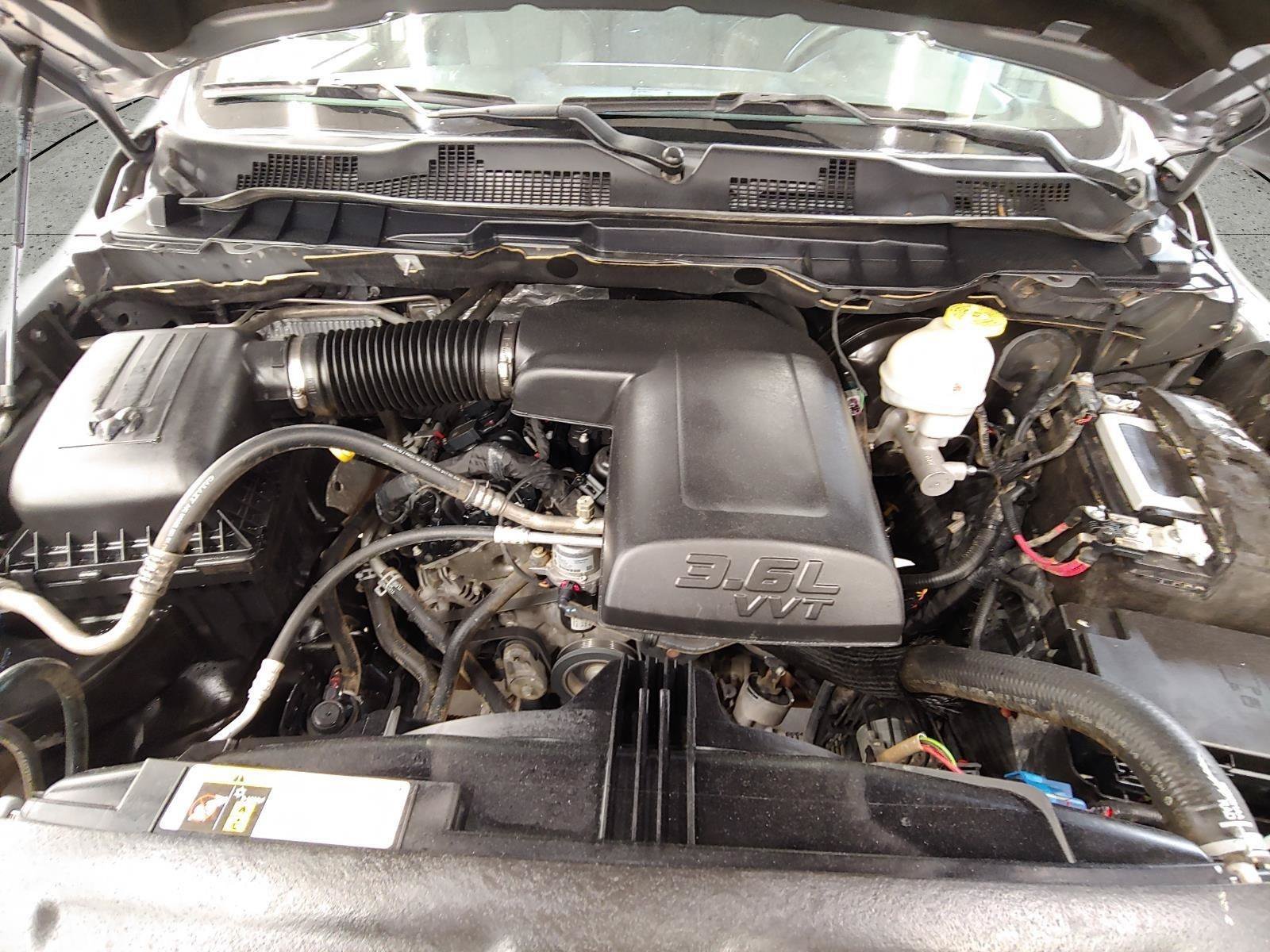 Used 2024 RAM 1500 Classic SLT AWD/4WD image 4
