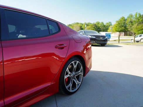 Used 2020 Kia Stinger GT2 image 16